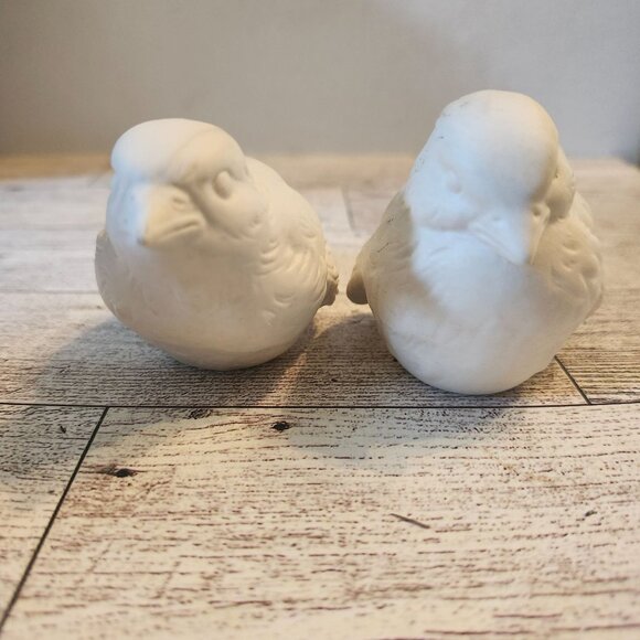 Goebel Ceramic Bird Figurines Set of 2 White Feathered Friends Germany - Picture 3 of 10